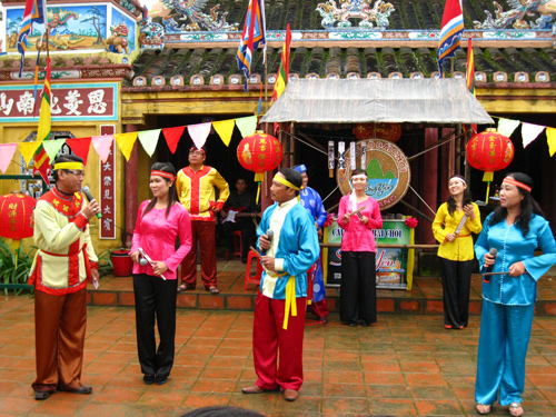 ສິລະປະຂັບລຳທຳເພງພື້ນເມືອງຢູ່ໂຫ້ຍອານ